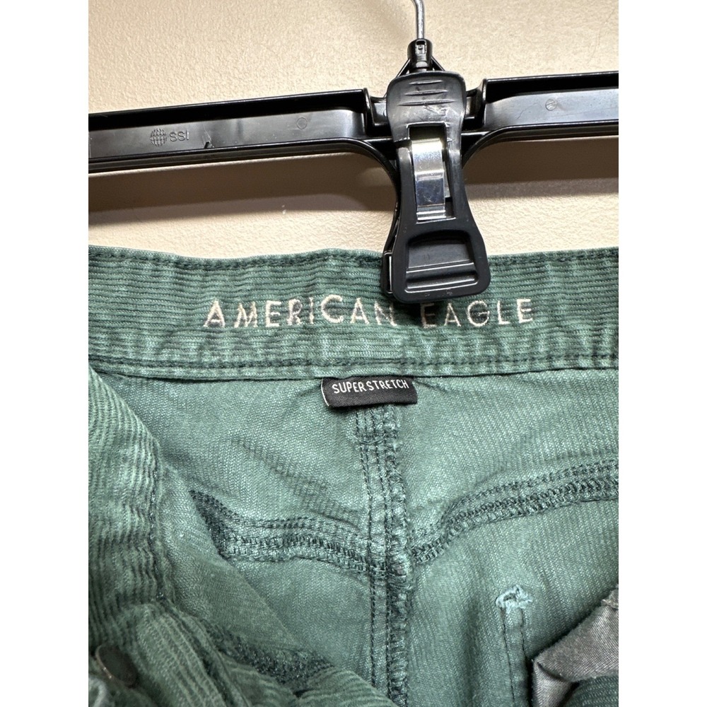 American Eagle Women's Green Corduroy Mom Jeans Super Stretch‎ Size 10 Regular - Picture 3 of 6